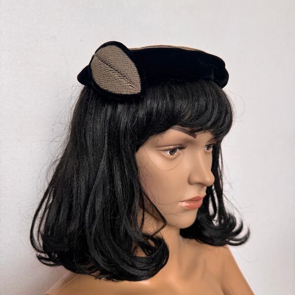 1950s Belmar Broida\'s Virginia Sculptural Cocktail Hat Black Velvet Fascinator main image 9